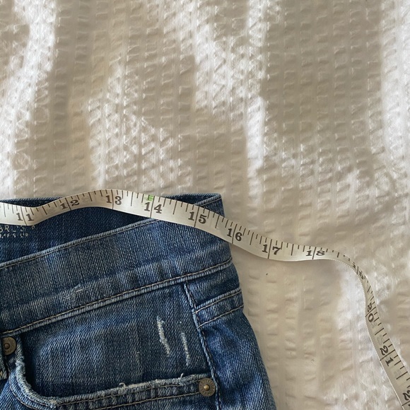 Fidelity distressed Jean shorts, size 28 - Picture 7 of 11